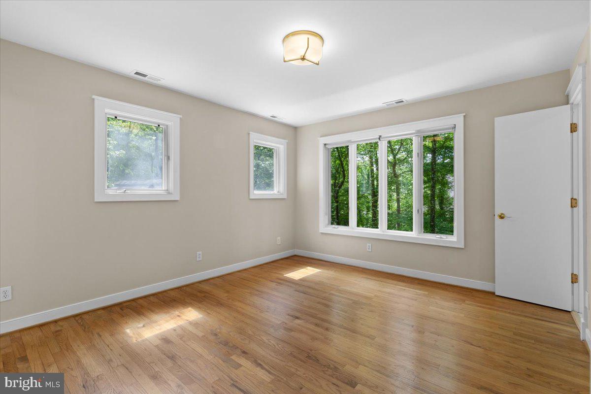 8122 STACEY RD, ALEXANDRIA, Virginia 22308, 5 Bedrooms Bedrooms, ,4 BathroomsBathrooms,Residential,For sale,8122 STACEY RD,VAFX2238430 MLS # VAFX2238430