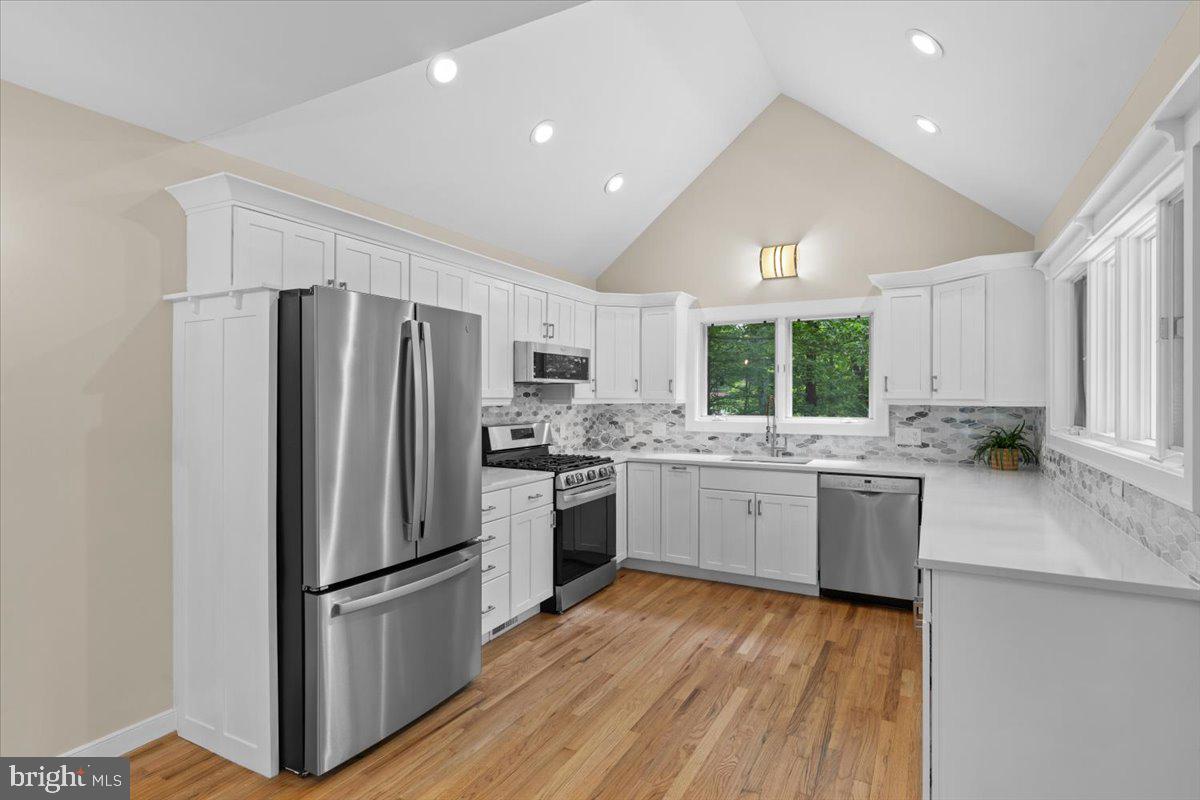 8122 STACEY RD, ALEXANDRIA, Virginia 22308, 5 Bedrooms Bedrooms, ,4 BathroomsBathrooms,Residential,For sale,8122 STACEY RD,VAFX2238430 MLS # VAFX2238430
