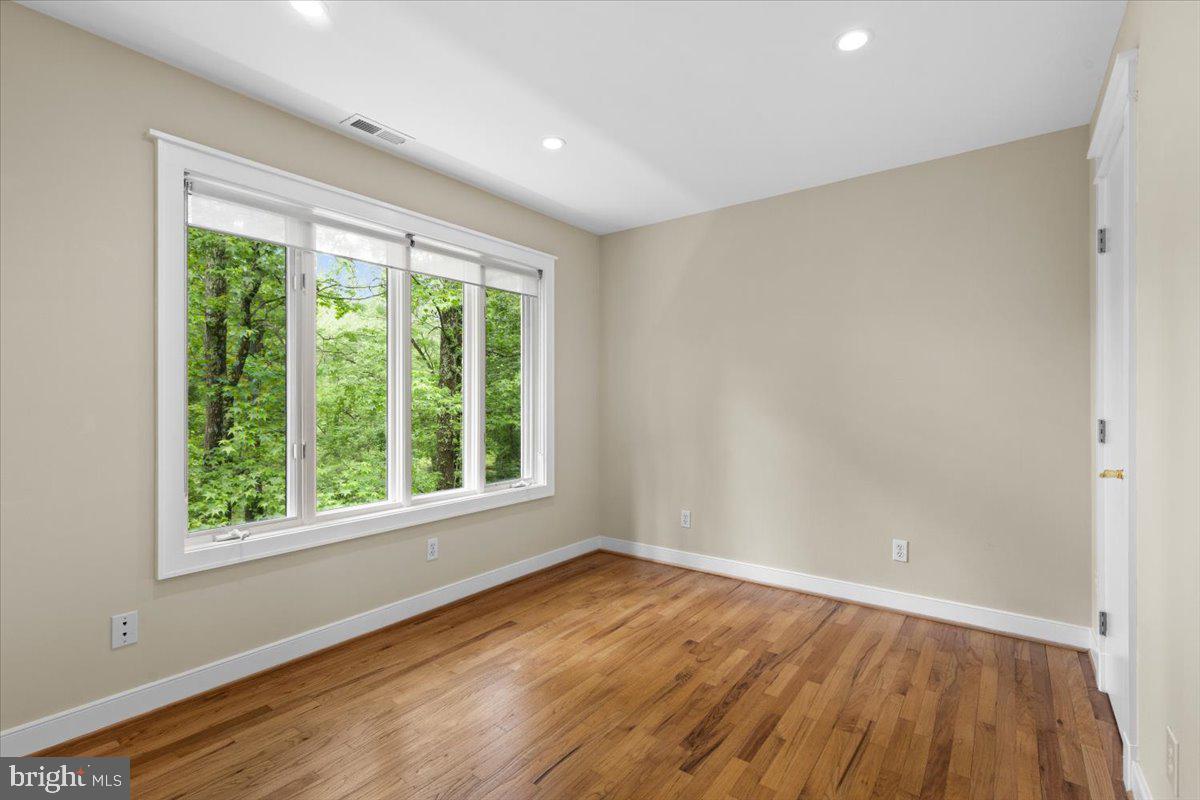 8122 STACEY RD, ALEXANDRIA, Virginia 22308, 5 Bedrooms Bedrooms, ,4 BathroomsBathrooms,Residential,For sale,8122 STACEY RD,VAFX2238430 MLS # VAFX2238430