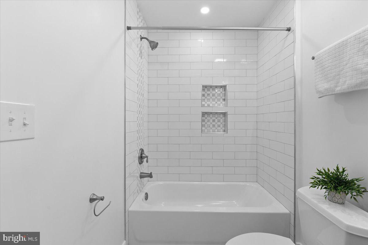 8122 STACEY RD, ALEXANDRIA, Virginia 22308, 5 Bedrooms Bedrooms, ,4 BathroomsBathrooms,Residential,For sale,8122 STACEY RD,VAFX2238430 MLS # VAFX2238430