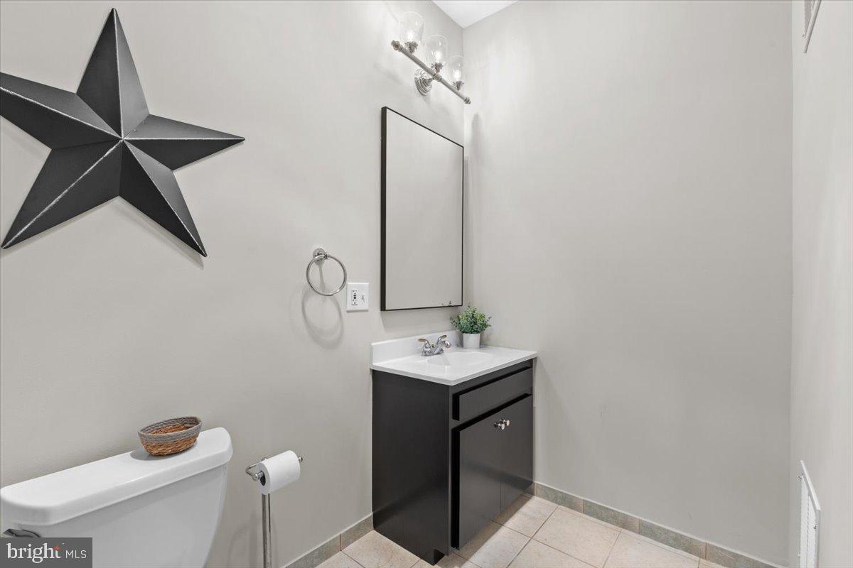 8122 STACEY RD, ALEXANDRIA, Virginia 22308, 5 Bedrooms Bedrooms, ,4 BathroomsBathrooms,Residential,For sale,8122 STACEY RD,VAFX2238430 MLS # VAFX2238430
