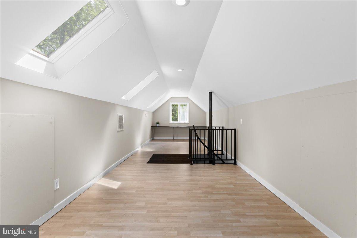 8122 STACEY RD, ALEXANDRIA, Virginia 22308, 5 Bedrooms Bedrooms, ,4 BathroomsBathrooms,Residential,For sale,8122 STACEY RD,VAFX2238430 MLS # VAFX2238430