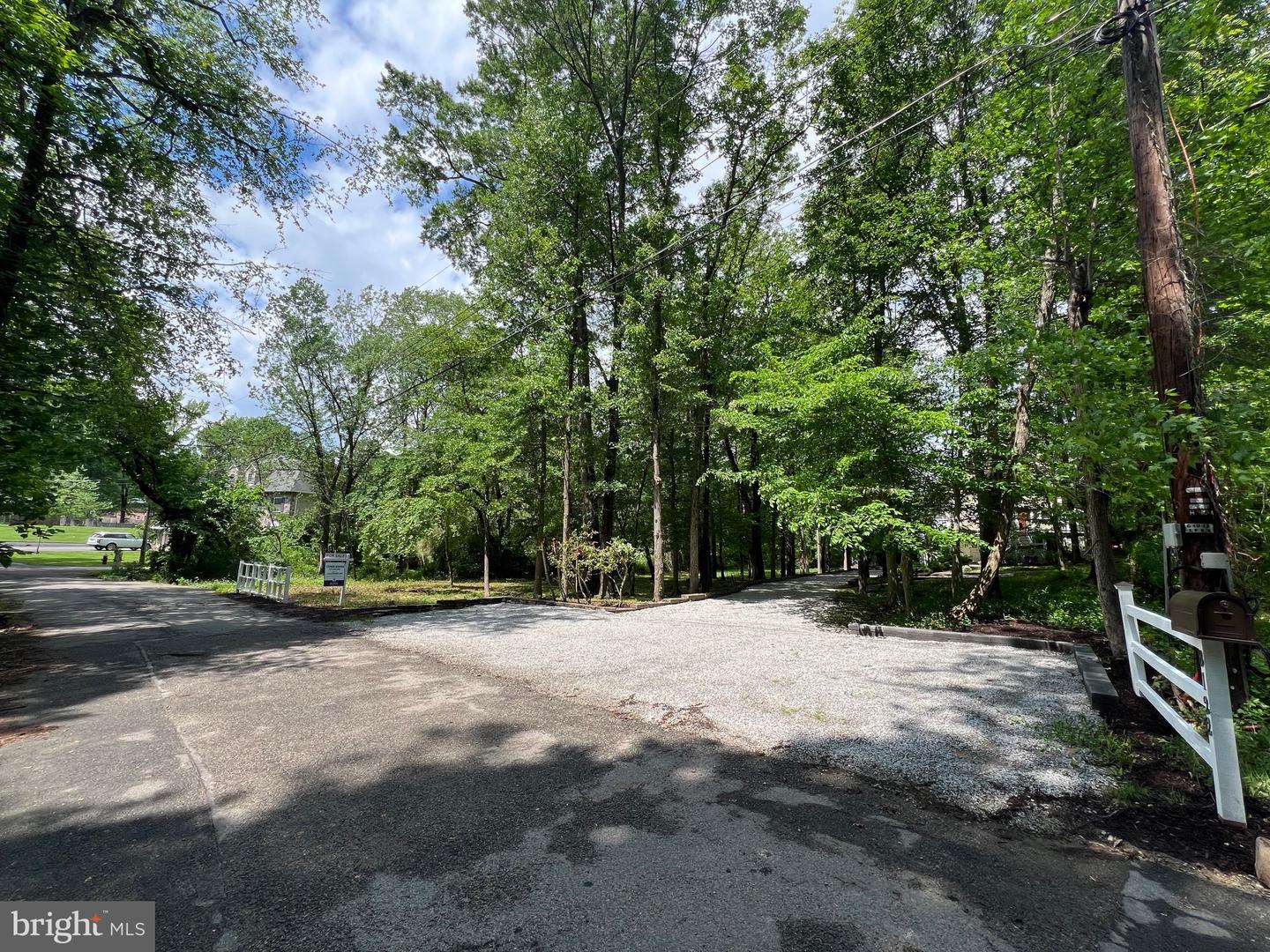 8122 STACEY RD, ALEXANDRIA, Virginia 22308, 5 Bedrooms Bedrooms, ,4 BathroomsBathrooms,Residential,For sale,8122 STACEY RD,VAFX2238430 MLS # VAFX2238430
