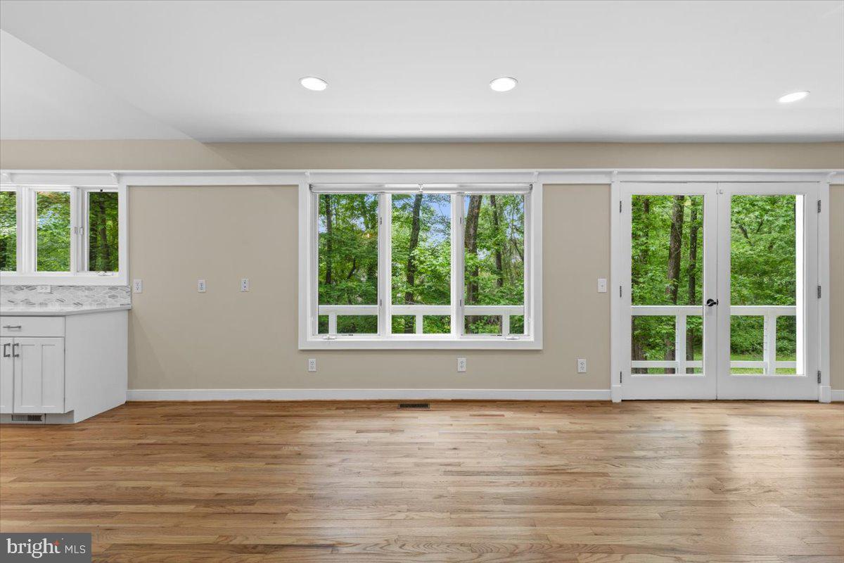 8122 STACEY RD, ALEXANDRIA, Virginia 22308, 5 Bedrooms Bedrooms, ,4 BathroomsBathrooms,Residential,For sale,8122 STACEY RD,VAFX2238430 MLS # VAFX2238430