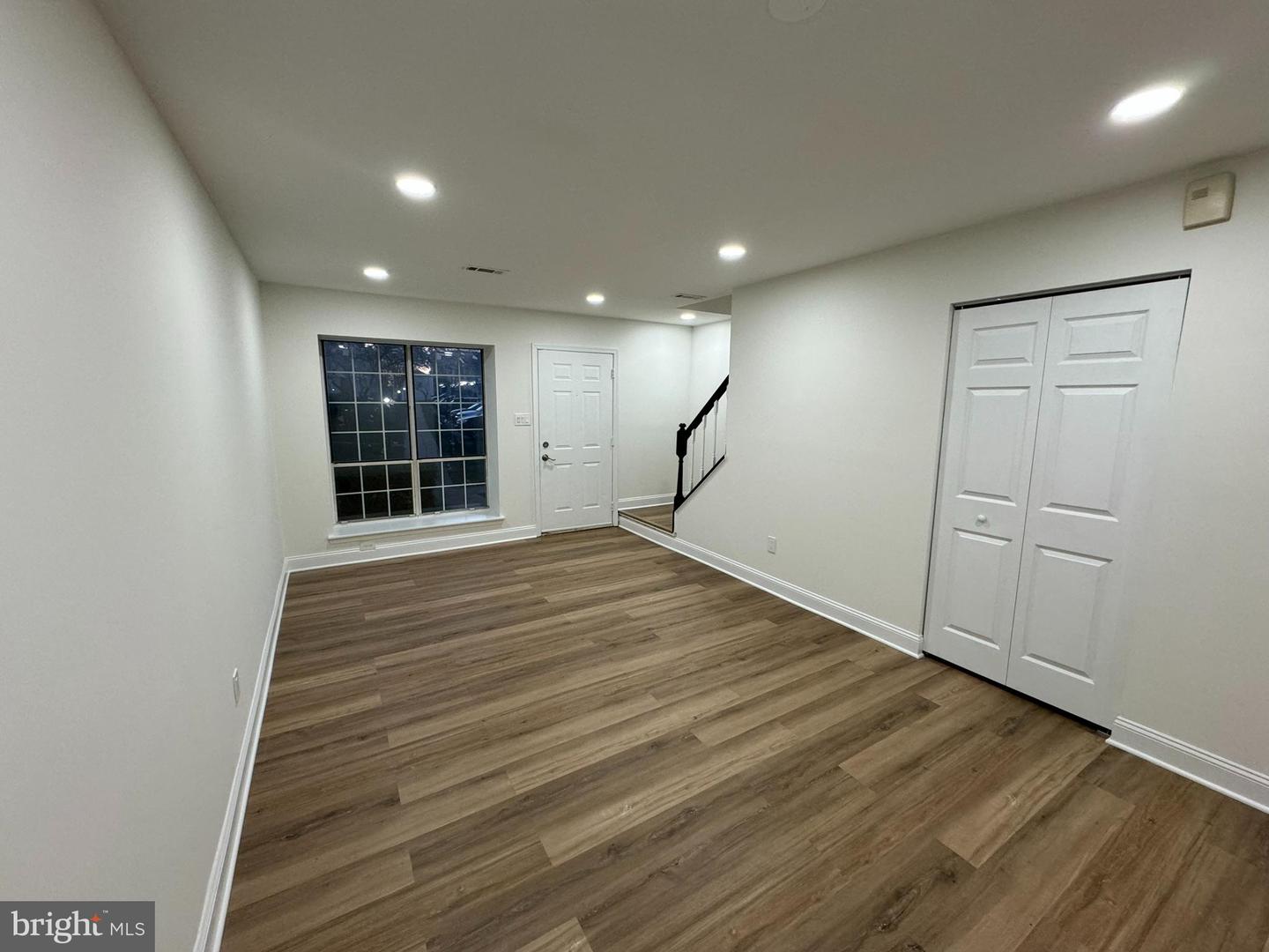 207 SAINT JOHNS SQ #207, STERLING, Virginia 20164, 2 Bedrooms Bedrooms, ,1 BathroomBathrooms,Residential,For sale,207 SAINT JOHNS SQ #207,VALO2095444 MLS # VALO2095444