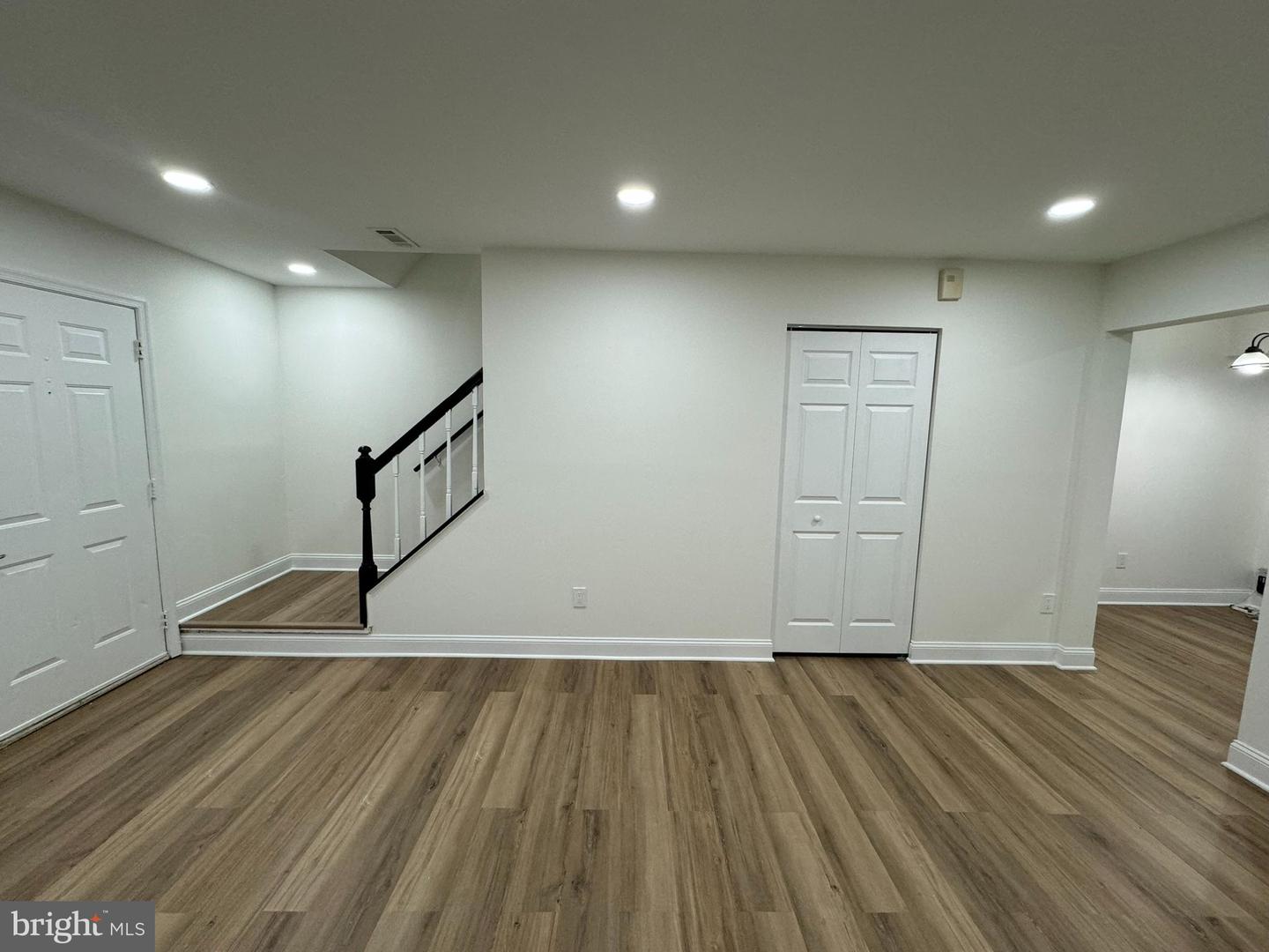 207 SAINT JOHNS SQ #207, STERLING, Virginia 20164, 2 Bedrooms Bedrooms, ,1 BathroomBathrooms,Residential,For sale,207 SAINT JOHNS SQ #207,VALO2095444 MLS # VALO2095444