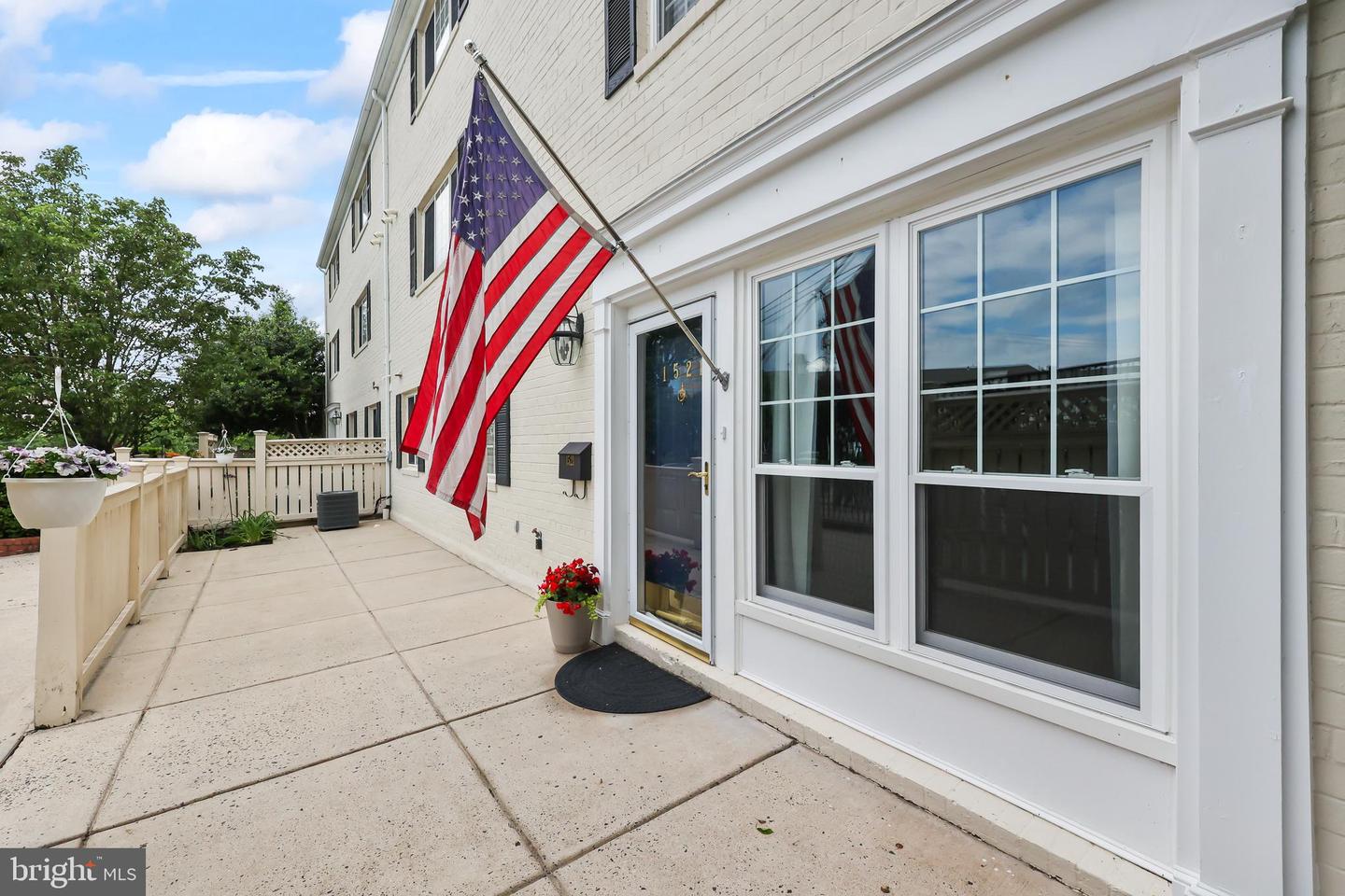1521 N VAN DORN ST, ALEXANDRIA, Virginia 22304, 2 Bedrooms Bedrooms, ,2 BathroomsBathrooms,Residential,For sale,1521 N VAN DORN ST,VAAX2044882 MLS # VAAX2044882