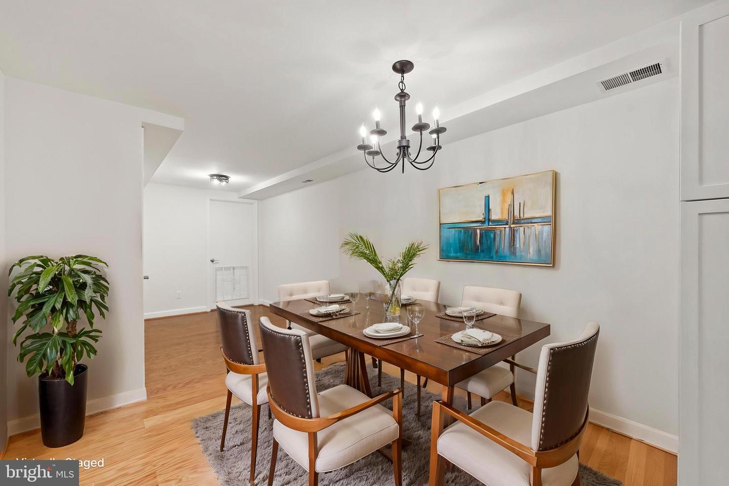 1521 N VAN DORN ST, ALEXANDRIA, Virginia 22304, 2 Bedrooms Bedrooms, ,2 BathroomsBathrooms,Residential,For sale,1521 N VAN DORN ST,VAAX2044882 MLS # VAAX2044882