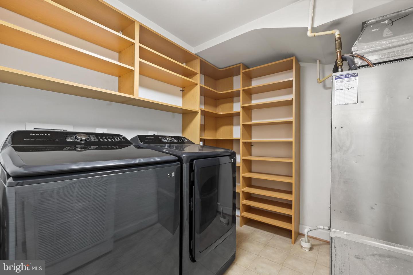 1521 N VAN DORN ST, ALEXANDRIA, Virginia 22304, 2 Bedrooms Bedrooms, ,2 BathroomsBathrooms,Residential,For sale,1521 N VAN DORN ST,VAAX2044882 MLS # VAAX2044882