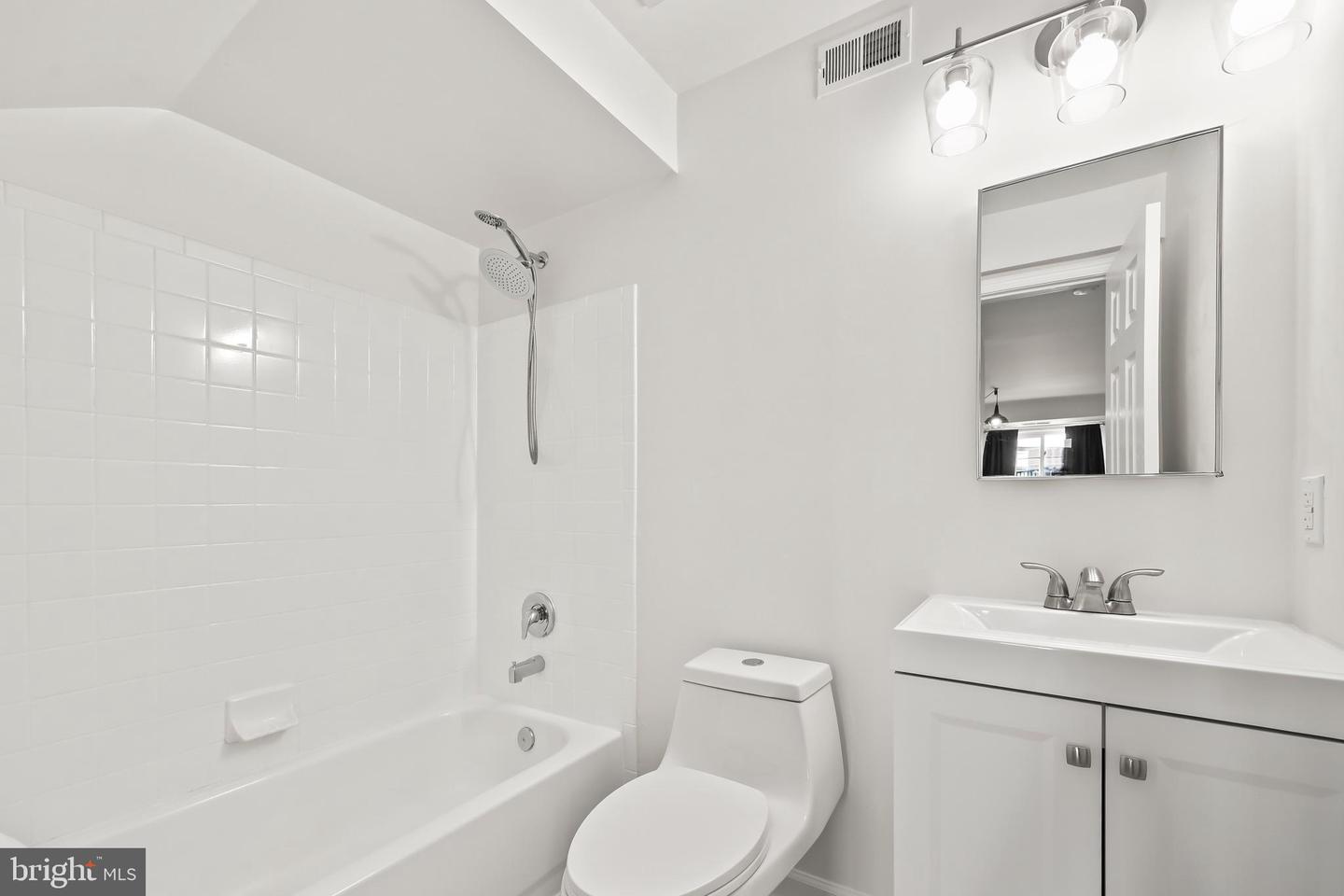 1521 N VAN DORN ST, ALEXANDRIA, Virginia 22304, 2 Bedrooms Bedrooms, ,2 BathroomsBathrooms,Residential,For sale,1521 N VAN DORN ST,VAAX2044882 MLS # VAAX2044882