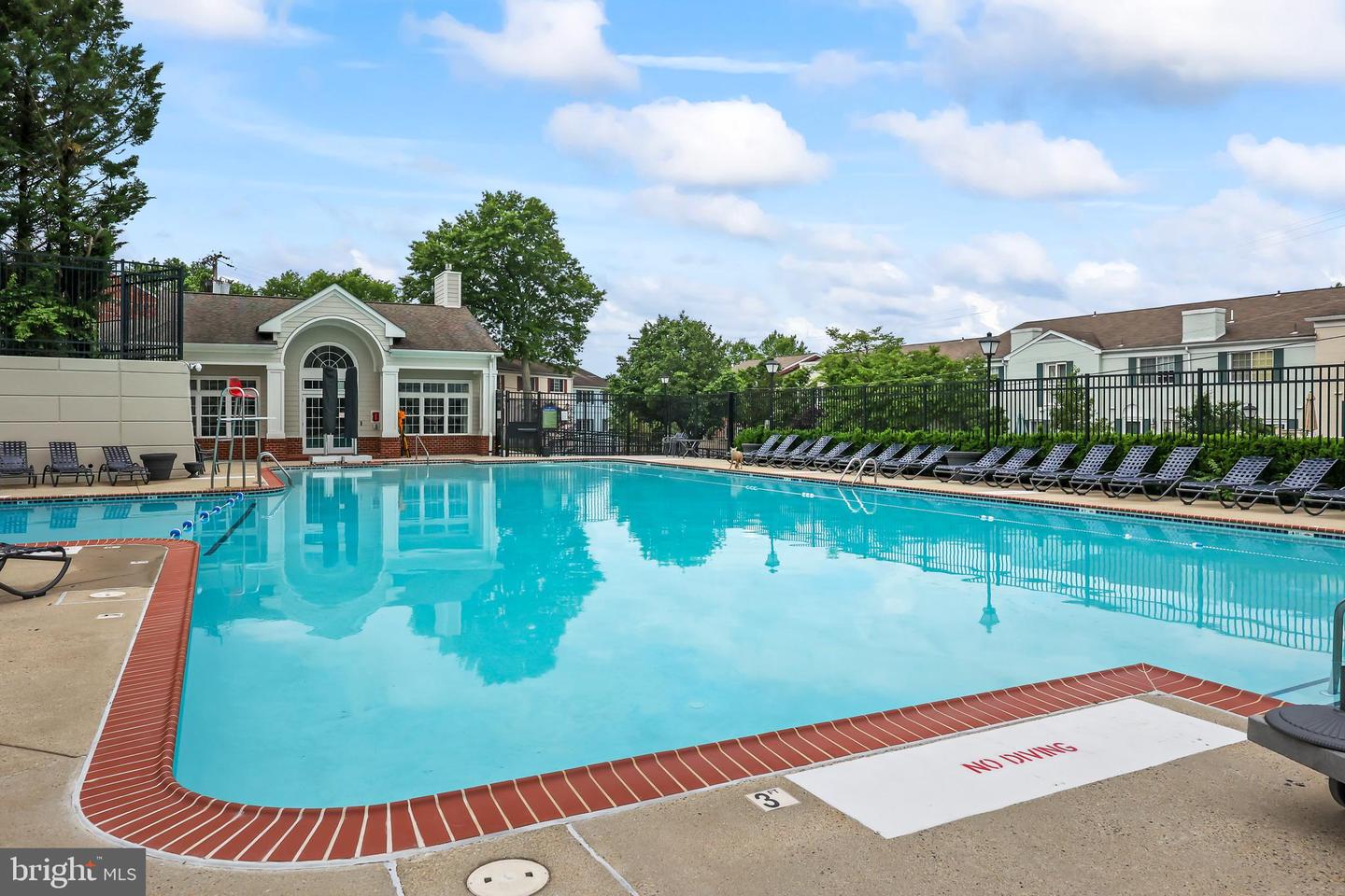 1521 N VAN DORN ST, ALEXANDRIA, Virginia 22304, 2 Bedrooms Bedrooms, ,2 BathroomsBathrooms,Residential,For sale,1521 N VAN DORN ST,VAAX2044882 MLS # VAAX2044882