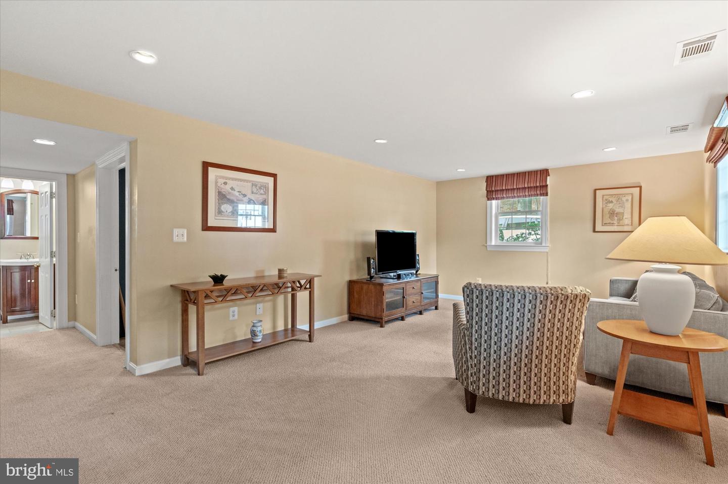 8410 CROWN PL, ALEXANDRIA, Virginia 22308, 4 Bedrooms Bedrooms, ,2 BathroomsBathrooms,Residential,For sale,8410 CROWN PL,VAFX2238548 MLS # VAFX2238548