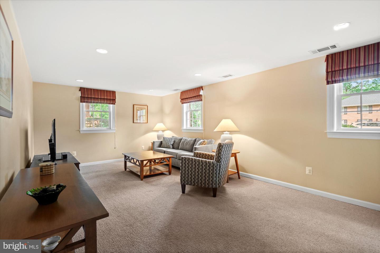 8410 CROWN PL, ALEXANDRIA, Virginia 22308, 4 Bedrooms Bedrooms, ,2 BathroomsBathrooms,Residential,For sale,8410 CROWN PL,VAFX2238548 MLS # VAFX2238548