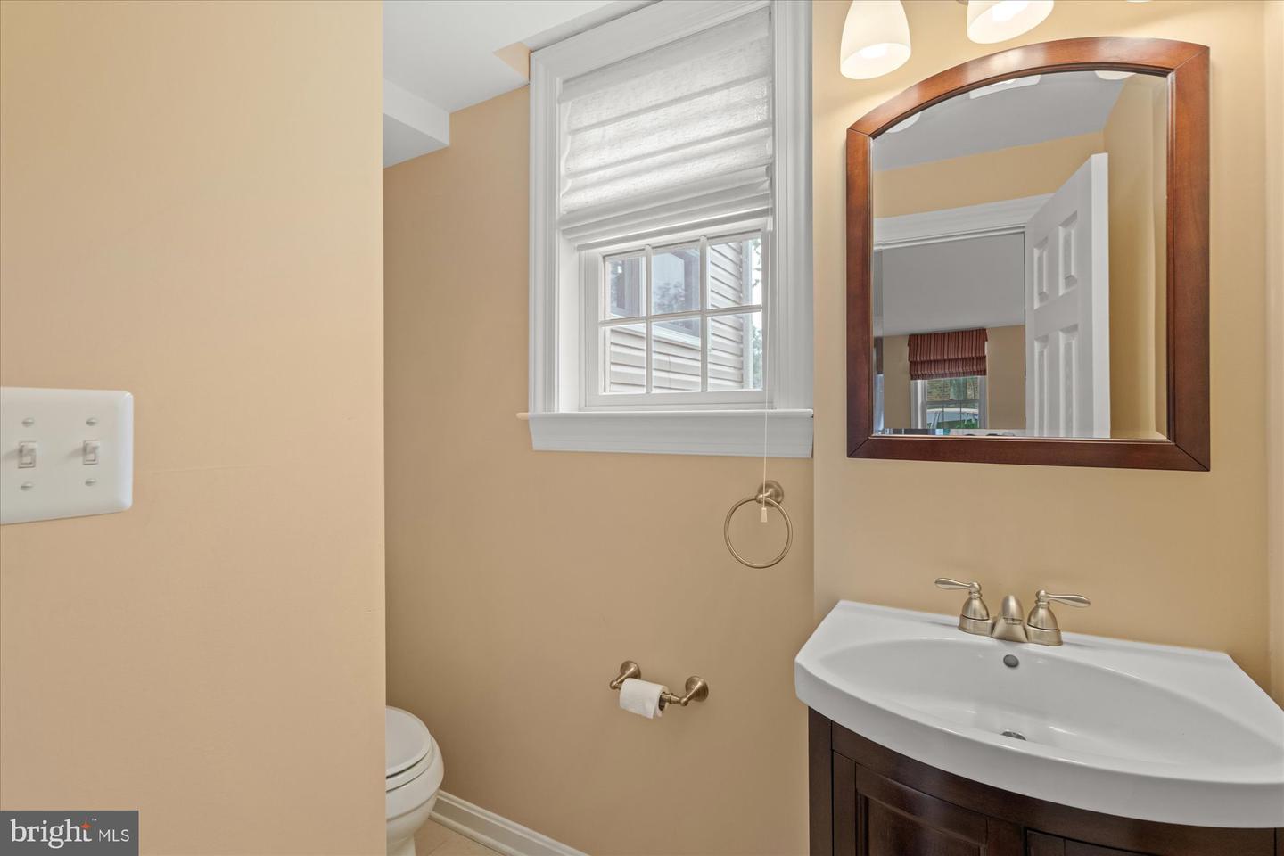 8410 CROWN PL, ALEXANDRIA, Virginia 22308, 4 Bedrooms Bedrooms, ,2 BathroomsBathrooms,Residential,For sale,8410 CROWN PL,VAFX2238548 MLS # VAFX2238548