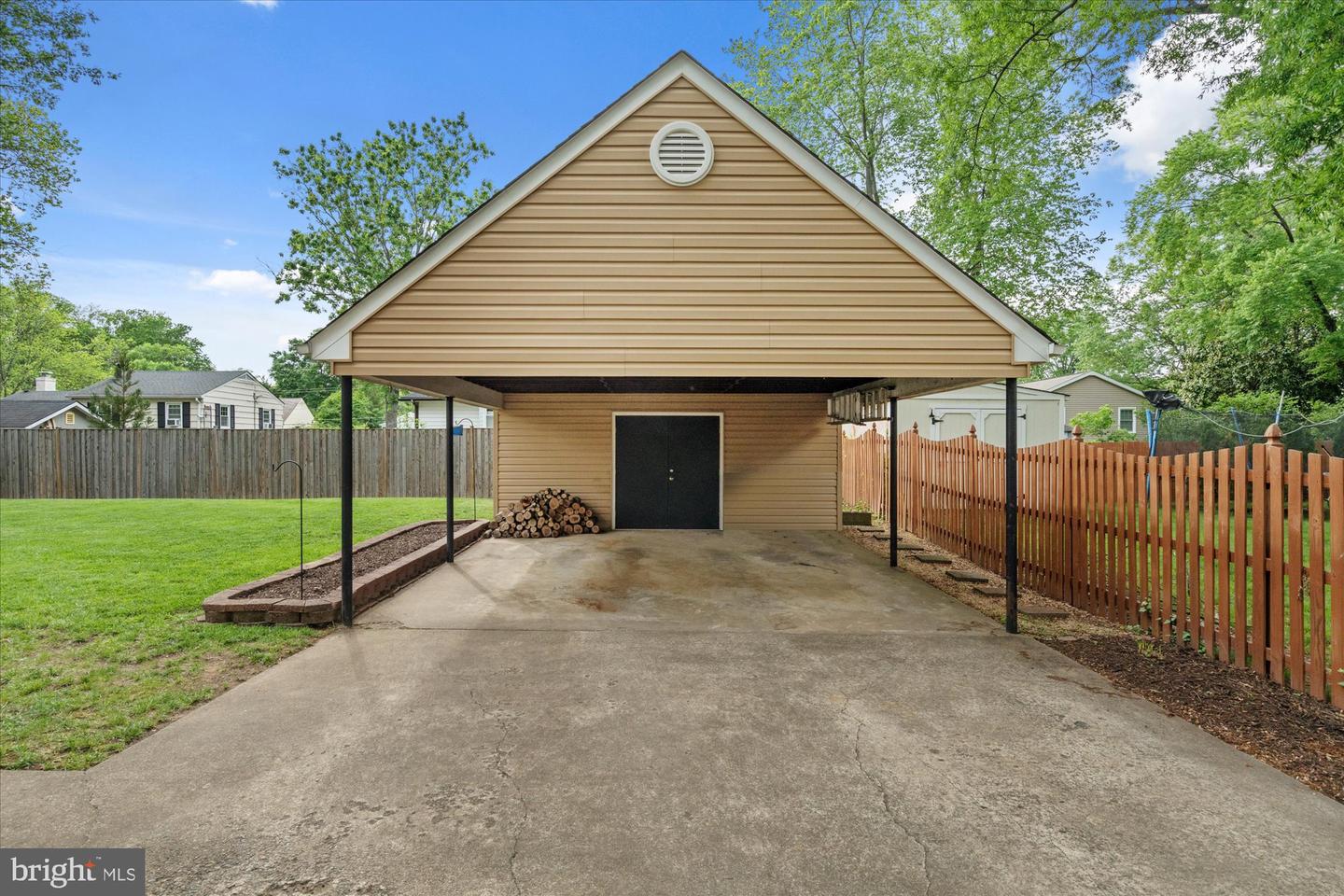 8410 CROWN PL, ALEXANDRIA, Virginia 22308, 4 Bedrooms Bedrooms, ,2 BathroomsBathrooms,Residential,For sale,8410 CROWN PL,VAFX2238548 MLS # VAFX2238548