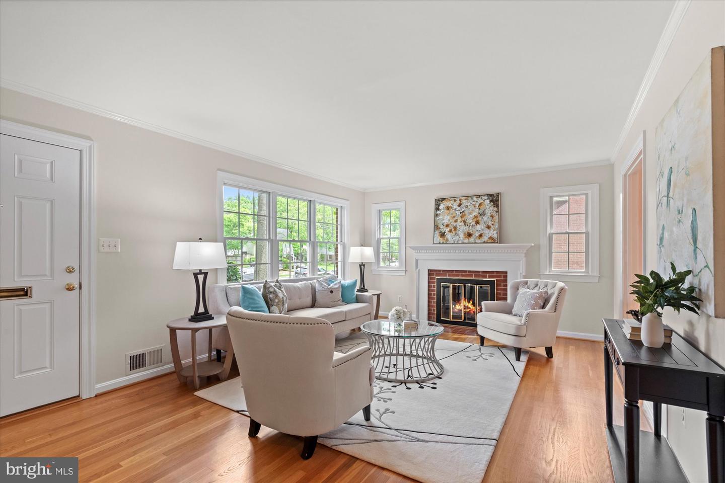 8410 CROWN PL, ALEXANDRIA, Virginia 22308, 4 Bedrooms Bedrooms, ,2 BathroomsBathrooms,Residential,For sale,8410 CROWN PL,VAFX2238548 MLS # VAFX2238548