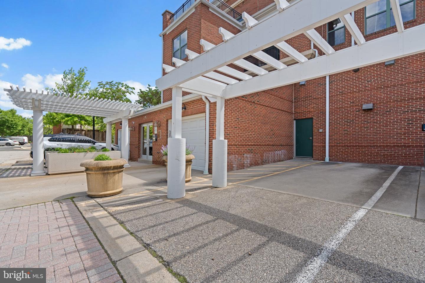 9000 LORTON STATION BLVD #2-109, LORTON, Virginia 22079, 2 Bedrooms Bedrooms, ,2 BathroomsBathrooms,Residential,For sale,9000 LORTON STATION BLVD #2-109,VAFX2238698 MLS # VAFX2238698
