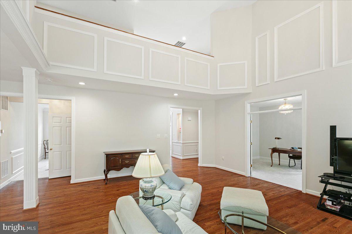 5387 WILLOW VALLEY RD, CLIFTON, Virginia 20124, 4 Bedrooms Bedrooms, ,3 BathroomsBathrooms,Residential,For sale,5387 WILLOW VALLEY RD,VAFX2238876 MLS # VAFX2238876
