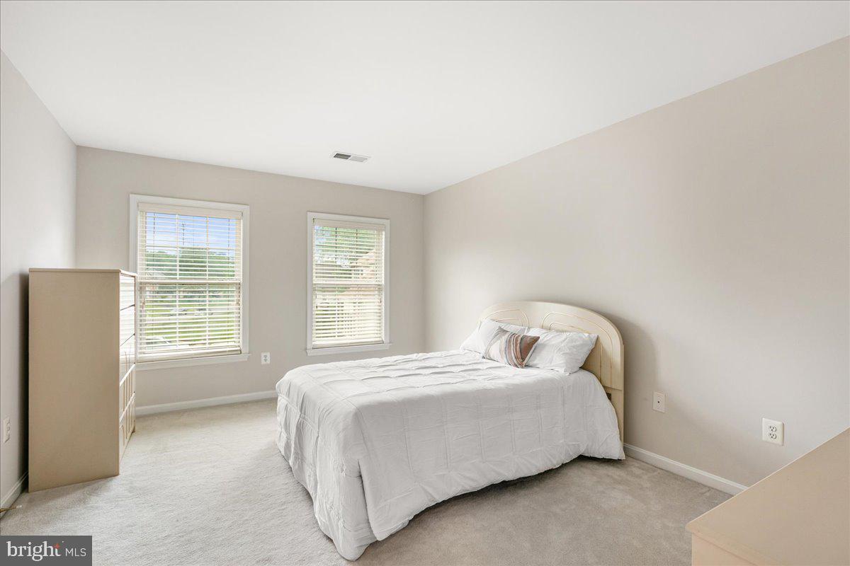 5387 WILLOW VALLEY RD, CLIFTON, Virginia 20124, 4 Bedrooms Bedrooms, ,3 BathroomsBathrooms,Residential,For sale,5387 WILLOW VALLEY RD,VAFX2238876 MLS # VAFX2238876