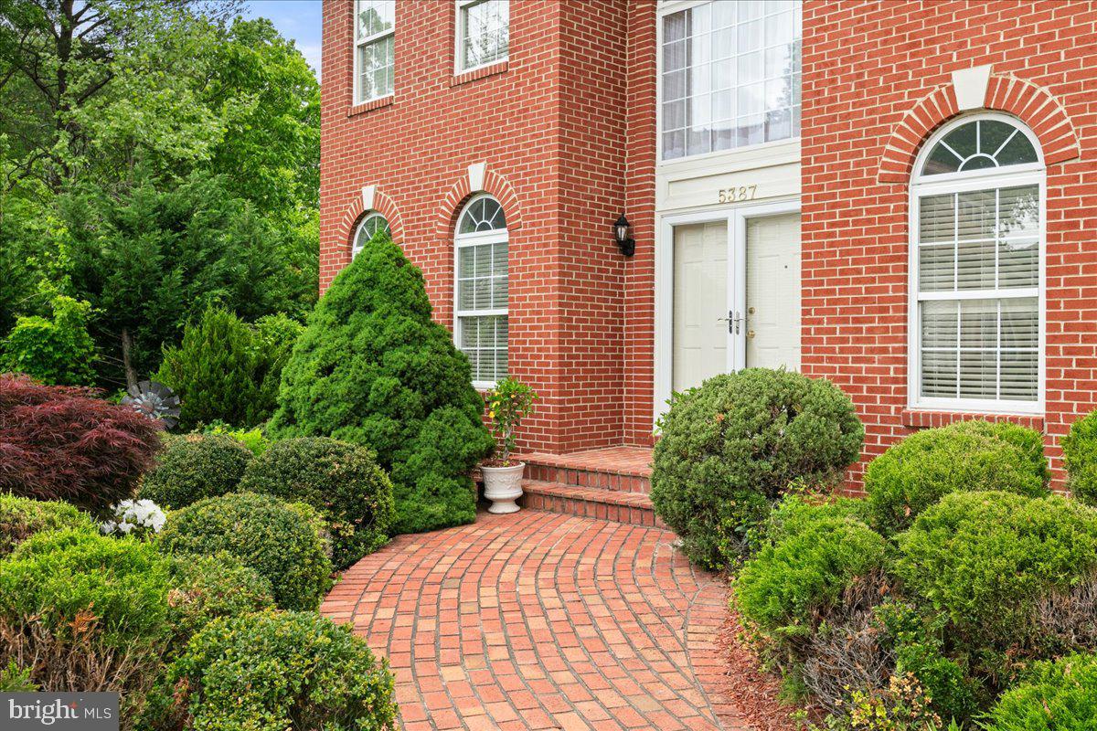5387 WILLOW VALLEY RD, CLIFTON, Virginia 20124, 4 Bedrooms Bedrooms, ,3 BathroomsBathrooms,Residential,For sale,5387 WILLOW VALLEY RD,VAFX2238876 MLS # VAFX2238876