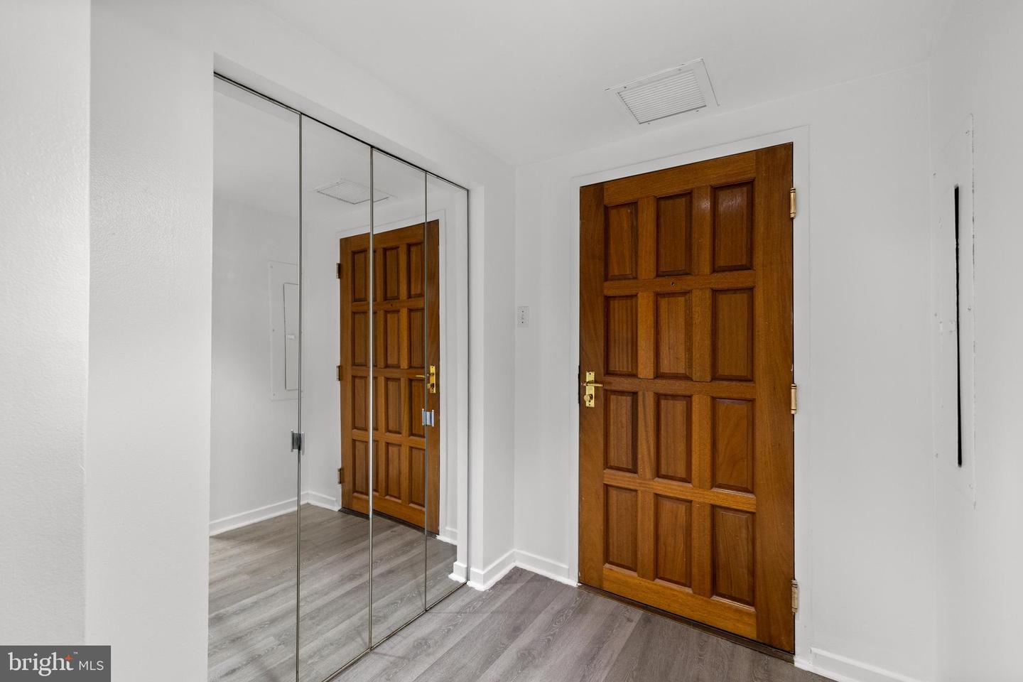 1530 KEY BLVD #617, ARLINGTON, Virginia 22209, 1 Bedroom Bedrooms, ,1 BathroomBathrooms,Residential,For sale,1530 KEY BLVD #617,VAAR2057096 MLS # VAAR2057096