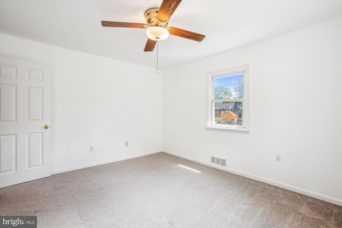 8014 MARTHA WASHINGTON ST, ALEXANDRIA, Virginia 22309, 2 Bedrooms Bedrooms, ,1 BathroomBathrooms,Residential,For sale,8014 MARTHA WASHINGTON ST,VAFX2238828 MLS # VAFX2238828