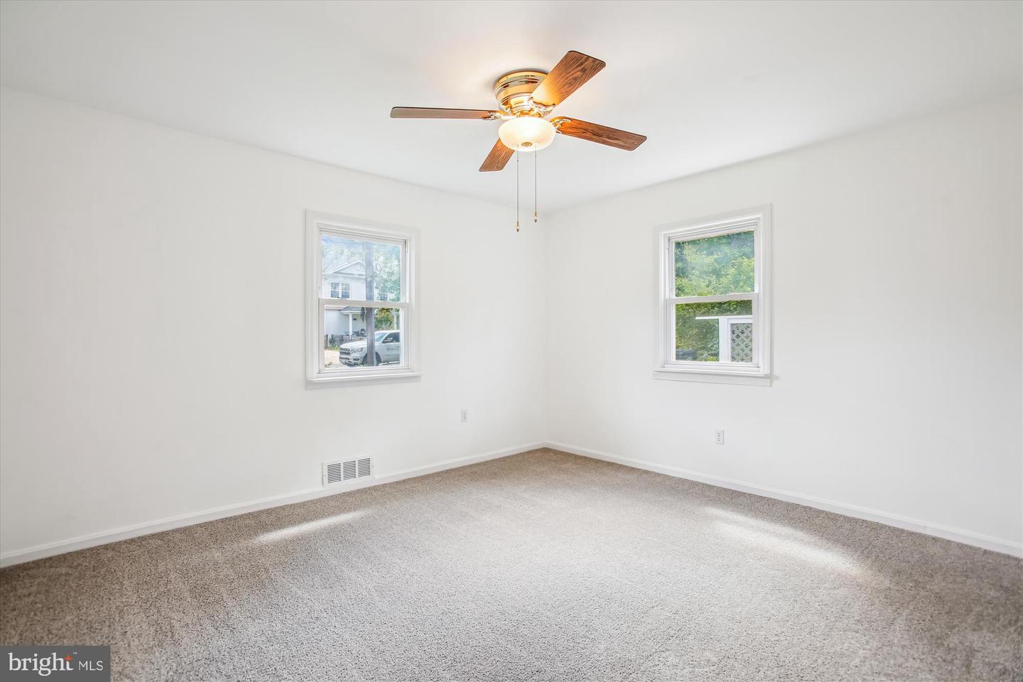 8014 MARTHA WASHINGTON ST, ALEXANDRIA, Virginia 22309, 2 Bedrooms Bedrooms, ,1 BathroomBathrooms,Residential,For sale,8014 MARTHA WASHINGTON ST,VAFX2238828 MLS # VAFX2238828