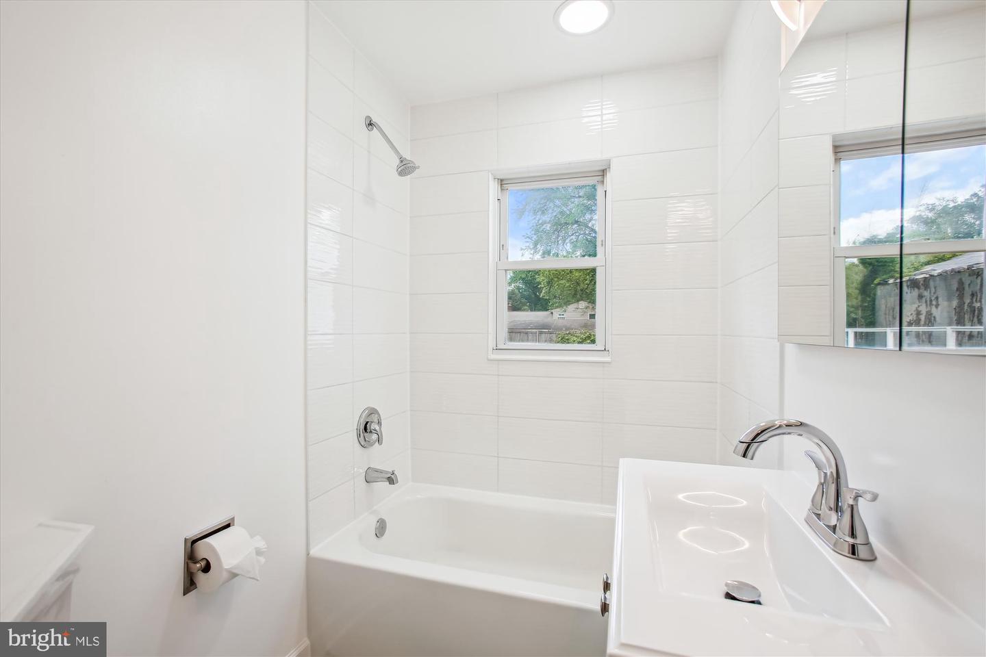 8014 MARTHA WASHINGTON ST, ALEXANDRIA, Virginia 22309, 2 Bedrooms Bedrooms, ,1 BathroomBathrooms,Residential,For sale,8014 MARTHA WASHINGTON ST,VAFX2238828 MLS # VAFX2238828