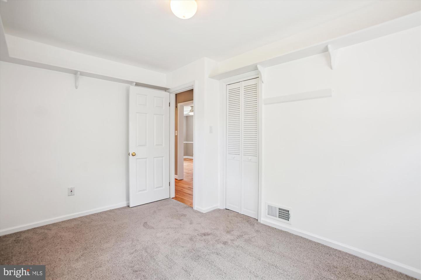 8014 MARTHA WASHINGTON ST, ALEXANDRIA, Virginia 22309, 2 Bedrooms Bedrooms, ,1 BathroomBathrooms,Residential,For sale,8014 MARTHA WASHINGTON ST,VAFX2238828 MLS # VAFX2238828