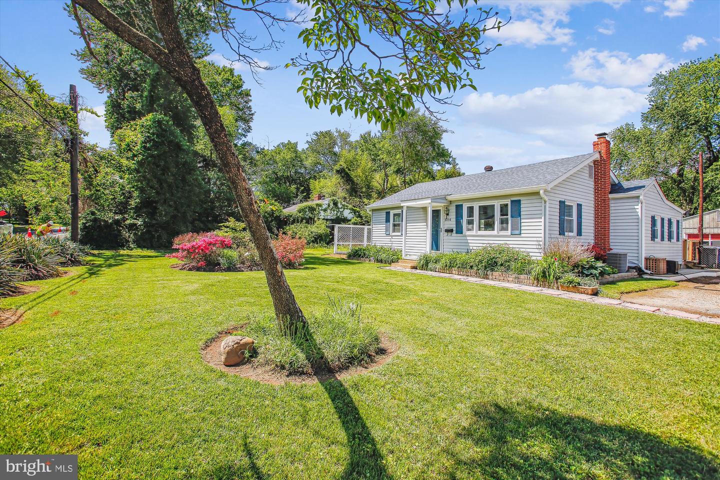 8014 MARTHA WASHINGTON ST, ALEXANDRIA, Virginia 22309, 2 Bedrooms Bedrooms, ,1 BathroomBathrooms,Residential,For sale,8014 MARTHA WASHINGTON ST,VAFX2238828 MLS # VAFX2238828