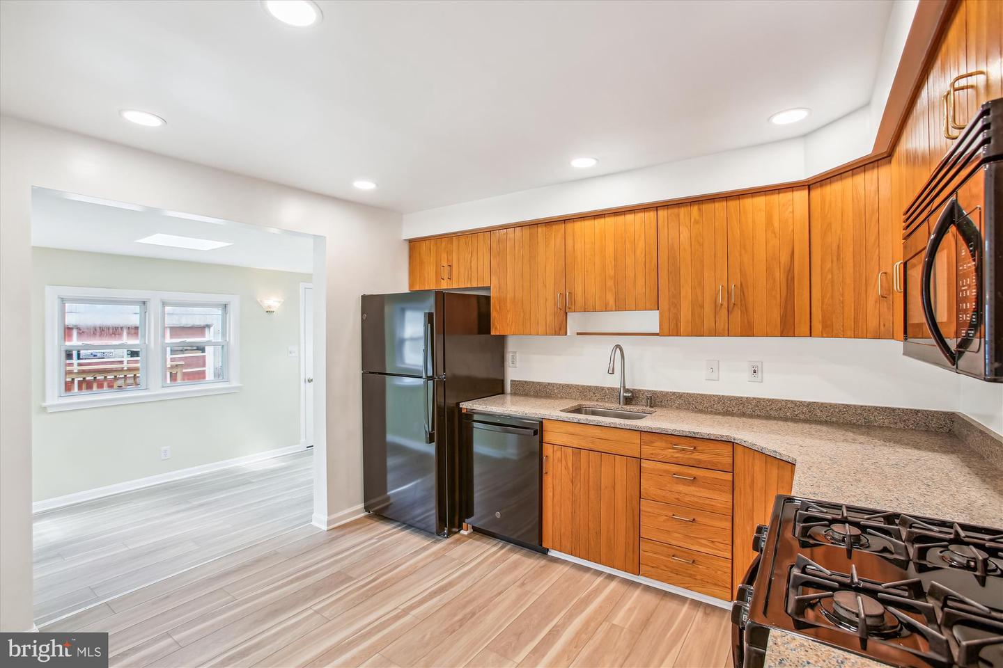 8014 MARTHA WASHINGTON ST, ALEXANDRIA, Virginia 22309, 2 Bedrooms Bedrooms, ,1 BathroomBathrooms,Residential,For sale,8014 MARTHA WASHINGTON ST,VAFX2238828 MLS # VAFX2238828