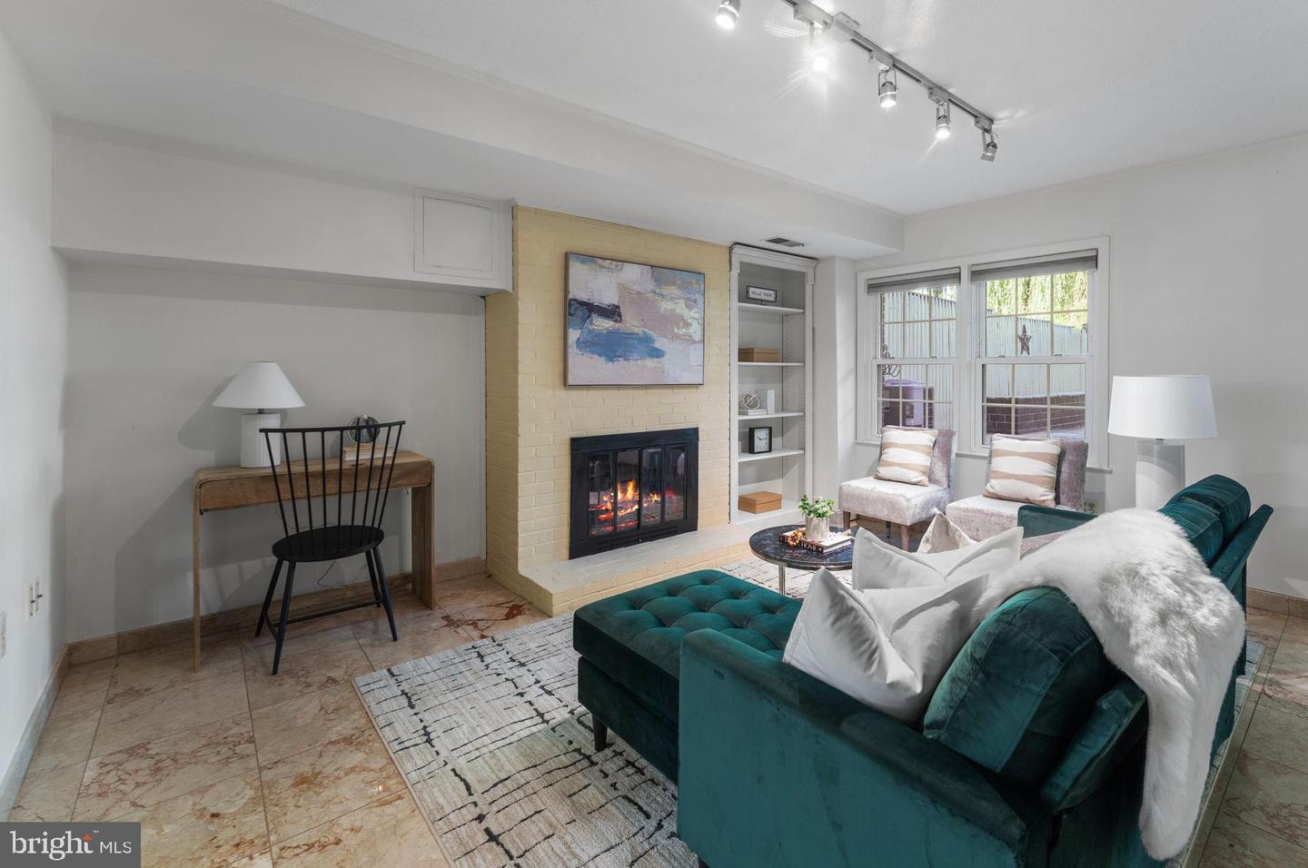 911 S LEE ST, ALEXANDRIA, Virginia 22314, 4 Bedrooms Bedrooms, ,3 BathroomsBathrooms,Residential,For sale,911 S LEE ST,VAAX2045012 MLS # VAAX2045012