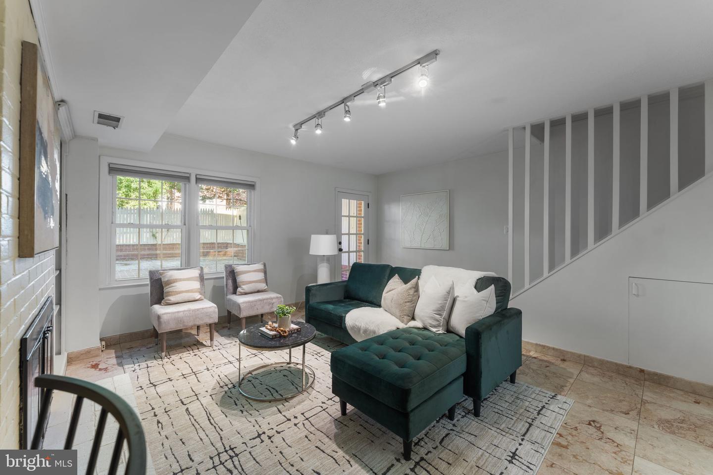 911 S LEE ST, ALEXANDRIA, Virginia 22314, 4 Bedrooms Bedrooms, ,3 BathroomsBathrooms,Residential,For sale,911 S LEE ST,VAAX2045012 MLS # VAAX2045012