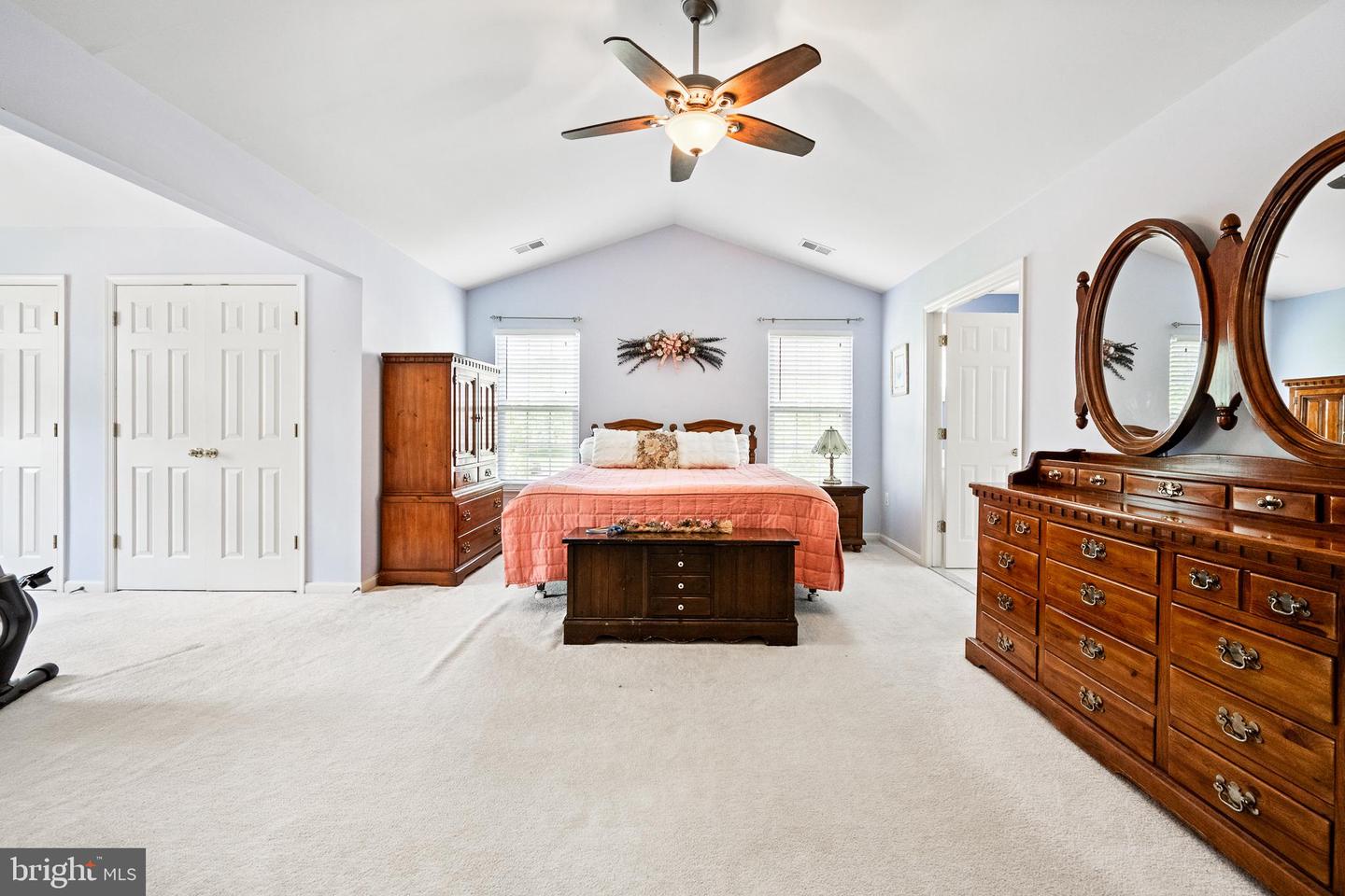 17226 GREENWOOD DR, ROUND HILL, Virginia 20141, 4 Bedrooms Bedrooms, ,2 BathroomsBathrooms,Residential,For sale,17226 GREENWOOD DR,VALO2095572 MLS # VALO2095572