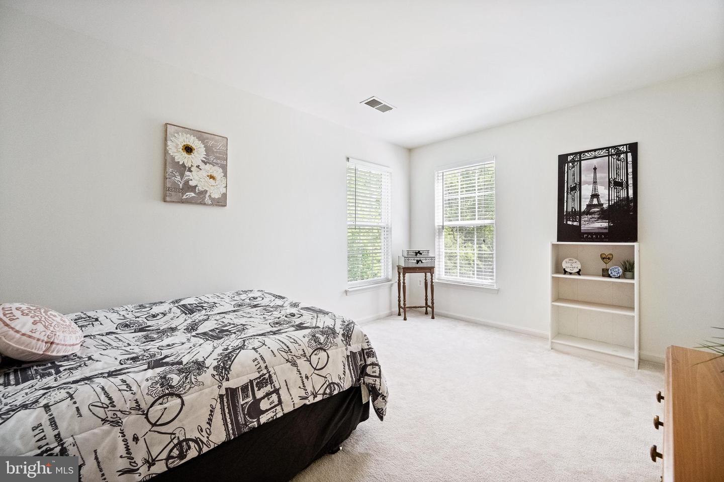17226 GREENWOOD DR, ROUND HILL, Virginia 20141, 4 Bedrooms Bedrooms, ,2 BathroomsBathrooms,Residential,For sale,17226 GREENWOOD DR,VALO2095572 MLS # VALO2095572