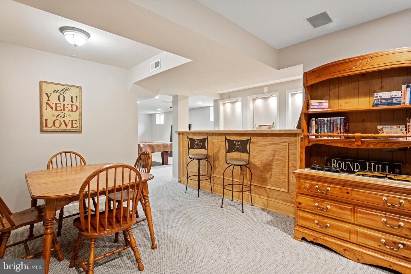 17226 GREENWOOD DR, ROUND HILL, Virginia 20141, 4 Bedrooms Bedrooms, ,2 BathroomsBathrooms,Residential,For sale,17226 GREENWOOD DR,VALO2095572 MLS # VALO2095572