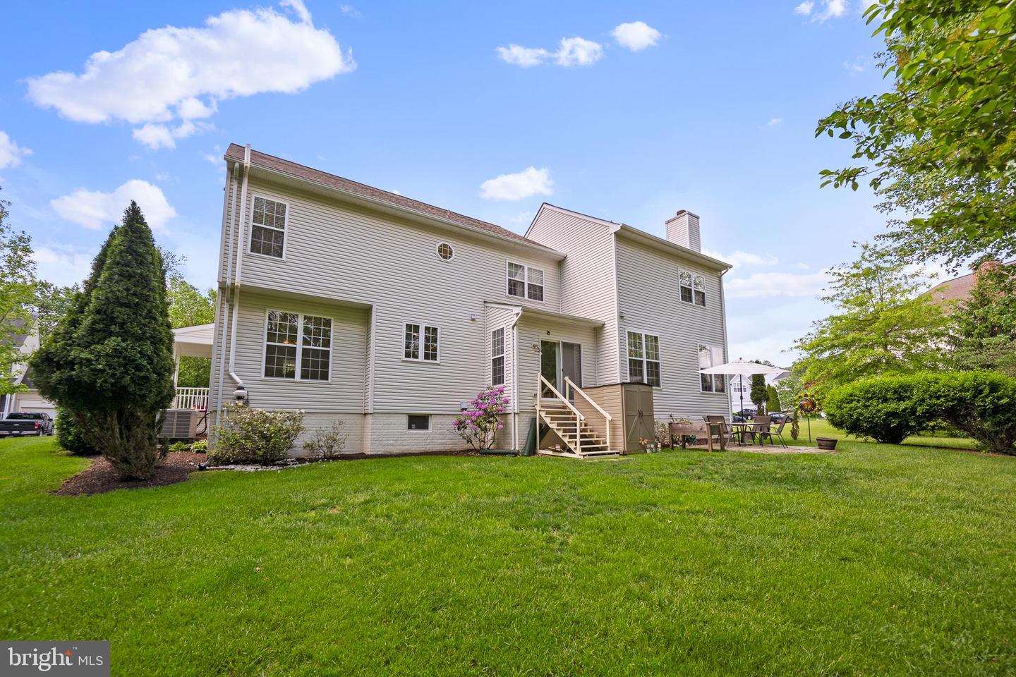 17226 GREENWOOD DR, ROUND HILL, Virginia 20141, 4 Bedrooms Bedrooms, ,2 BathroomsBathrooms,Residential,For sale,17226 GREENWOOD DR,VALO2095572 MLS # VALO2095572