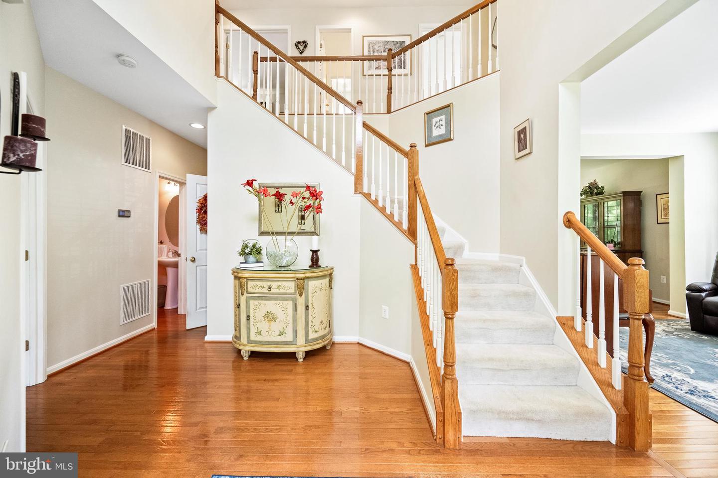 17226 GREENWOOD DR, ROUND HILL, Virginia 20141, 4 Bedrooms Bedrooms, ,2 BathroomsBathrooms,Residential,For sale,17226 GREENWOOD DR,VALO2095572 MLS # VALO2095572