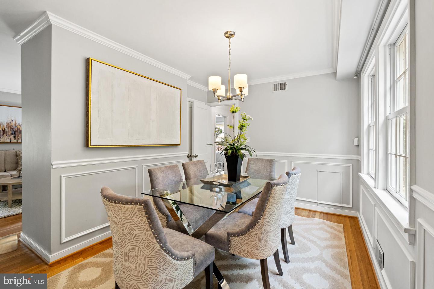 708 W TIMBER BRANCH PKWY, ALEXANDRIA, Virginia 22302, 5 Bedrooms Bedrooms, ,4 BathroomsBathrooms,Residential,For sale,708 W TIMBER BRANCH PKWY,VAAX2044954 MLS # VAAX2044954
