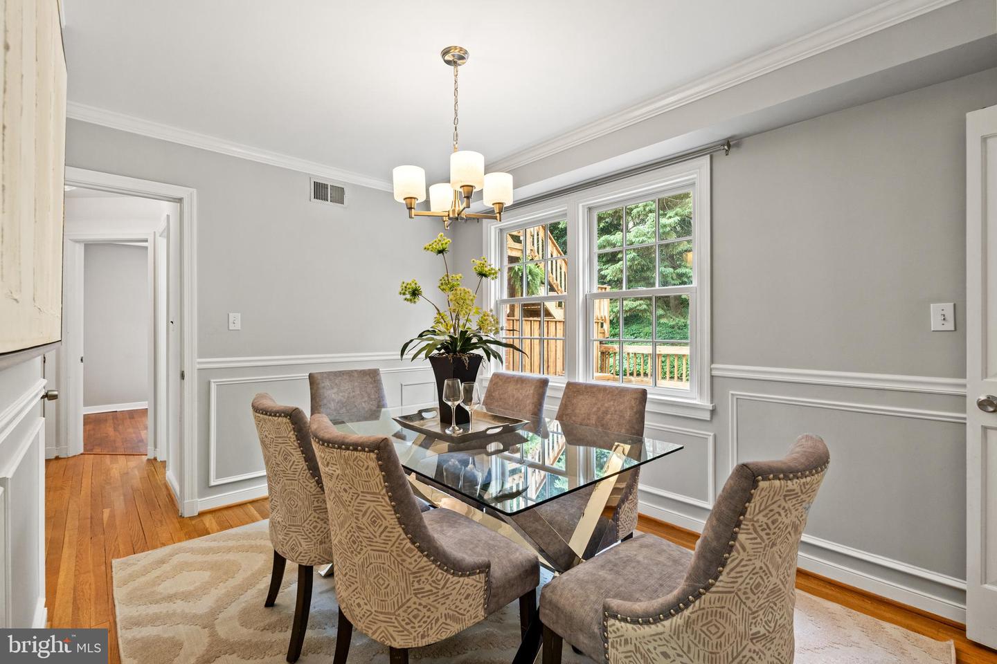 708 W TIMBER BRANCH PKWY, ALEXANDRIA, Virginia 22302, 5 Bedrooms Bedrooms, ,4 BathroomsBathrooms,Residential,For sale,708 W TIMBER BRANCH PKWY,VAAX2044954 MLS # VAAX2044954