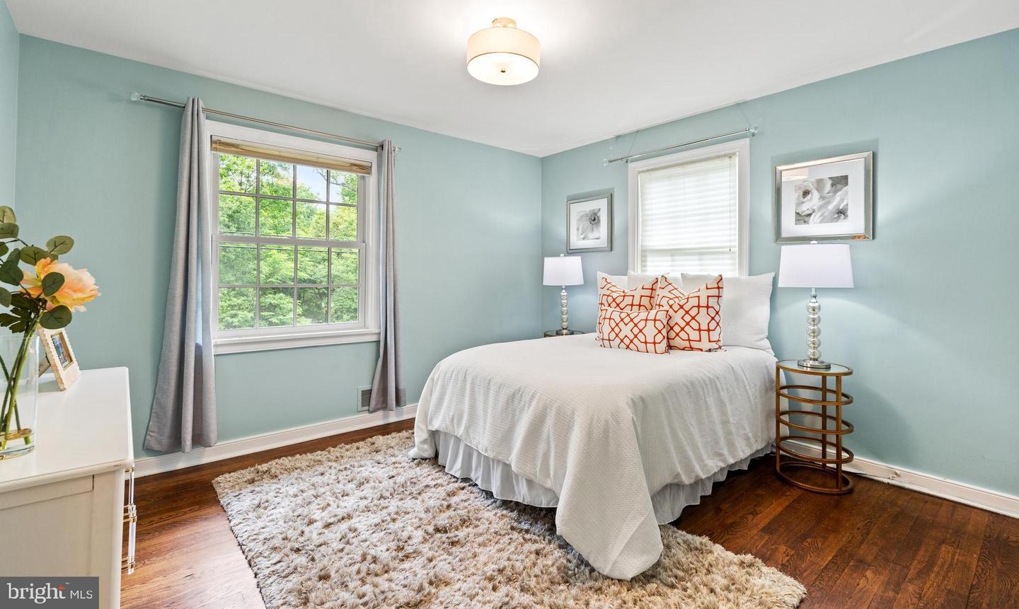 708 W TIMBER BRANCH PKWY, ALEXANDRIA, Virginia 22302, 5 Bedrooms Bedrooms, ,4 BathroomsBathrooms,Residential,For sale,708 W TIMBER BRANCH PKWY,VAAX2044954 MLS # VAAX2044954