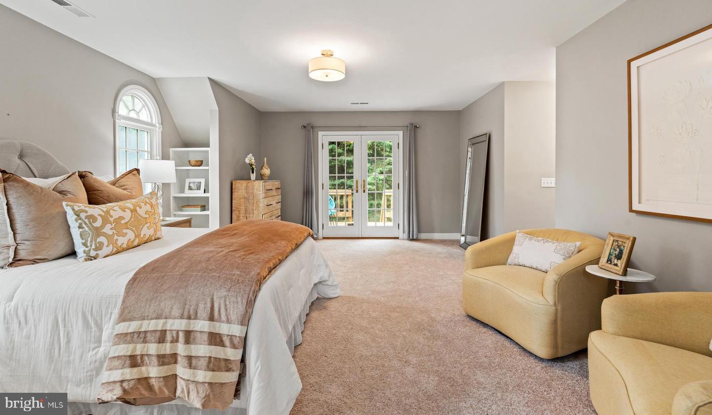 708 W TIMBER BRANCH PKWY, ALEXANDRIA, Virginia 22302, 5 Bedrooms Bedrooms, ,4 BathroomsBathrooms,Residential,For sale,708 W TIMBER BRANCH PKWY,VAAX2044954 MLS # VAAX2044954
