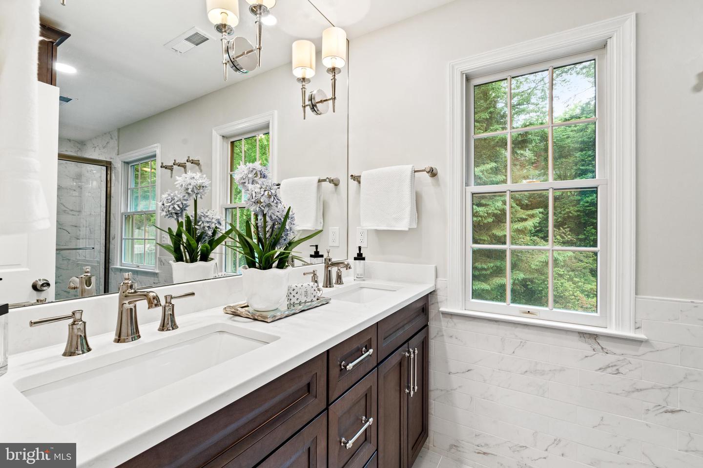 708 W TIMBER BRANCH PKWY, ALEXANDRIA, Virginia 22302, 5 Bedrooms Bedrooms, ,4 BathroomsBathrooms,Residential,For sale,708 W TIMBER BRANCH PKWY,VAAX2044954 MLS # VAAX2044954