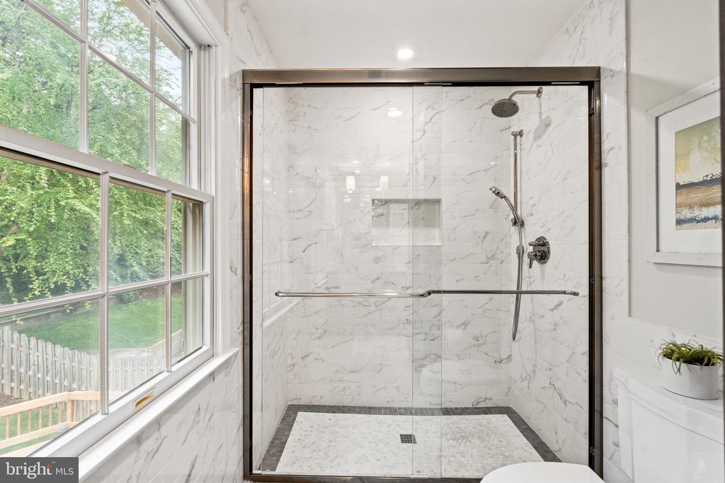 708 W TIMBER BRANCH PKWY, ALEXANDRIA, Virginia 22302, 5 Bedrooms Bedrooms, ,4 BathroomsBathrooms,Residential,For sale,708 W TIMBER BRANCH PKWY,VAAX2044954 MLS # VAAX2044954