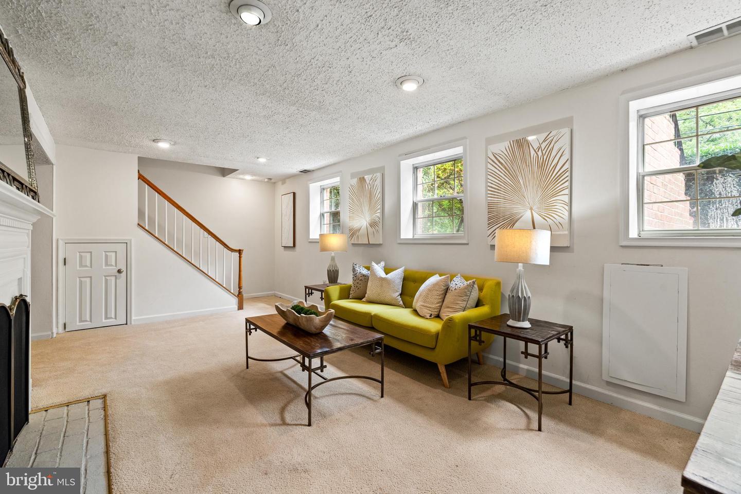 708 W TIMBER BRANCH PKWY, ALEXANDRIA, Virginia 22302, 5 Bedrooms Bedrooms, ,4 BathroomsBathrooms,Residential,For sale,708 W TIMBER BRANCH PKWY,VAAX2044954 MLS # VAAX2044954