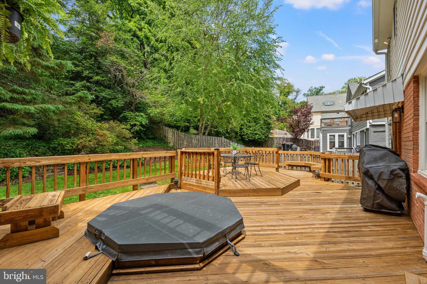 708 W TIMBER BRANCH PKWY, ALEXANDRIA, Virginia 22302, 5 Bedrooms Bedrooms, ,4 BathroomsBathrooms,Residential,For sale,708 W TIMBER BRANCH PKWY,VAAX2044954 MLS # VAAX2044954