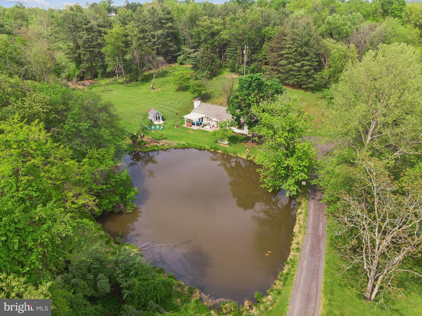 14681 ROSE HOLLOW LN, WATERFORD, Virginia 20197, 3 Bedrooms Bedrooms, ,2 BathroomsBathrooms,Residential,For sale,14681 ROSE HOLLOW LN,VALO2095666 MLS # VALO2095666
