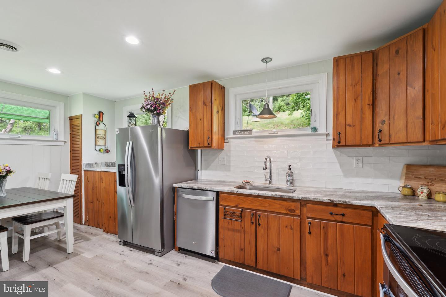 14681 ROSE HOLLOW LN, WATERFORD, Virginia 20197, 3 Bedrooms Bedrooms, ,2 BathroomsBathrooms,Residential,For sale,14681 ROSE HOLLOW LN,VALO2095666 MLS # VALO2095666