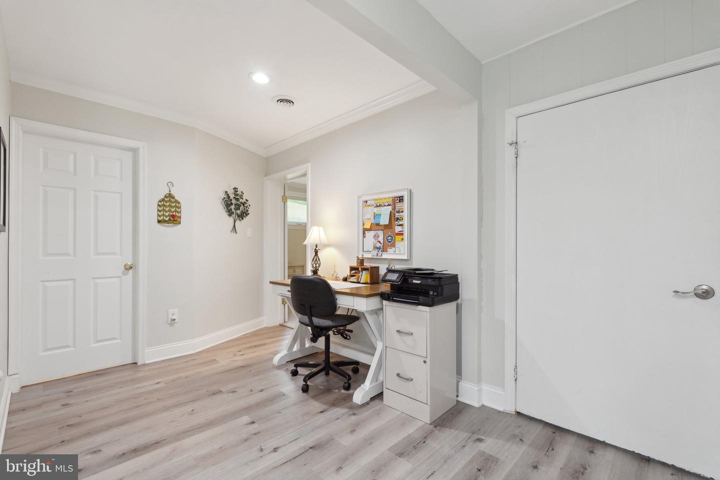 14681 ROSE HOLLOW LN, WATERFORD, Virginia 20197, 3 Bedrooms Bedrooms, ,2 BathroomsBathrooms,Residential,For sale,14681 ROSE HOLLOW LN,VALO2095666 MLS # VALO2095666