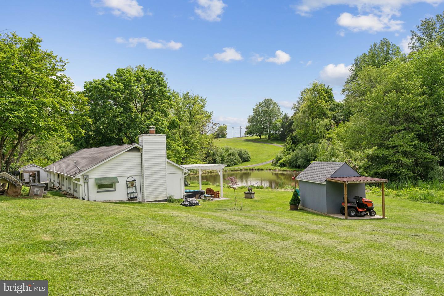 14681 ROSE HOLLOW LN, WATERFORD, Virginia 20197, 3 Bedrooms Bedrooms, ,2 BathroomsBathrooms,Residential,For sale,14681 ROSE HOLLOW LN,VALO2095666 MLS # VALO2095666
